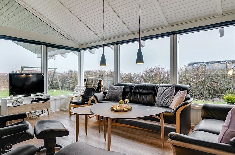 Vakantiehuis "Hilkka" - 500m from the sea