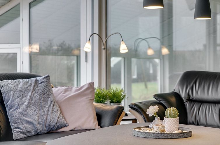 Vakantiehuis "Hilkka" - 500m from the sea