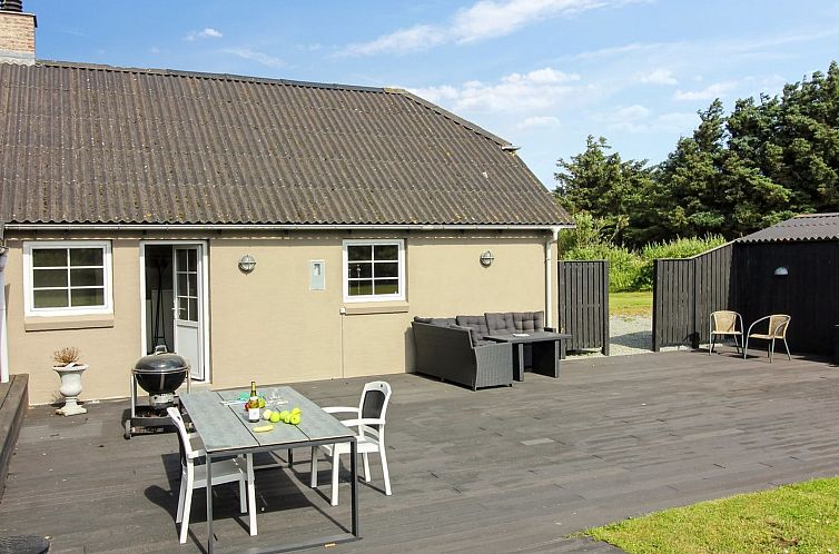 Vakantiehuis "Law" - 400m from the sea