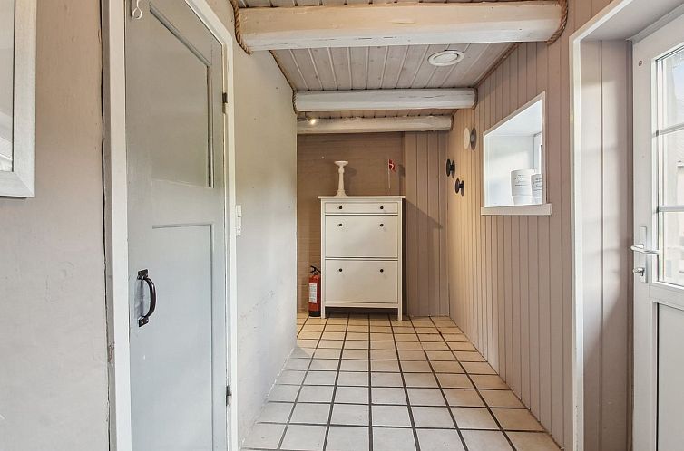 Vakantiehuis "Law" - 400m from the sea