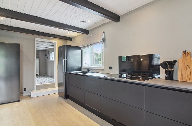 Vakantiehuis "Law" - 400m from the sea