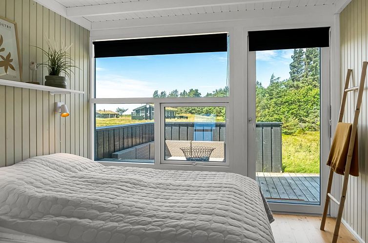 Vakantiehuis "Law" - 400m from the sea