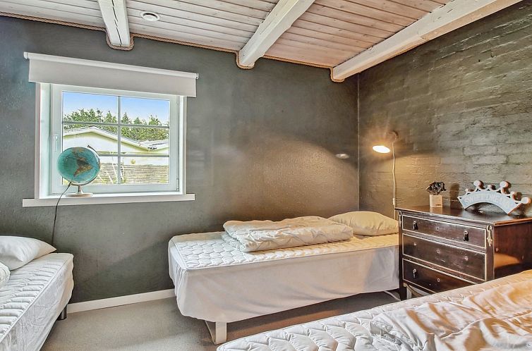 Vakantiehuis "Law" - 400m from the sea