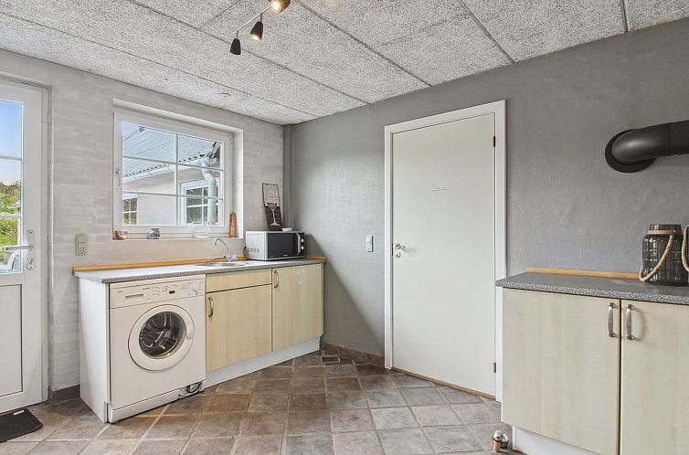 Vakantiehuis "Law" - 400m from the sea