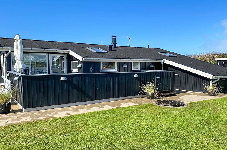 Vakantiehuis "Berenika" - 500m from the sea