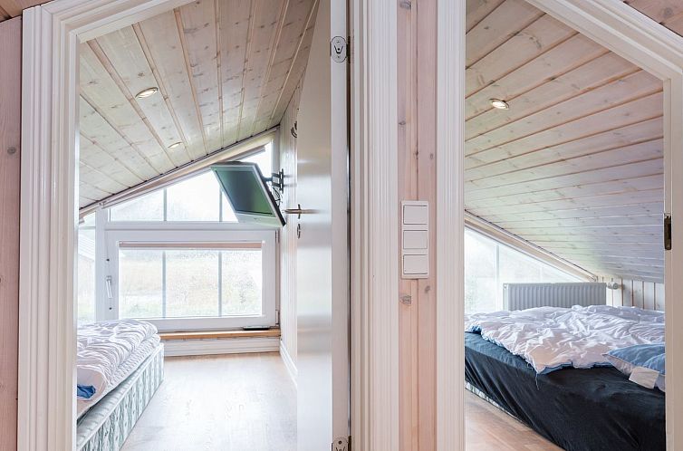 Vakantiehuis "Erene" - 850m from the sea