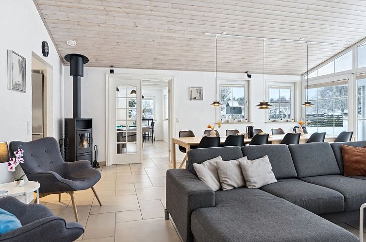 Vakantiehuis "Erene" - 850m from the sea