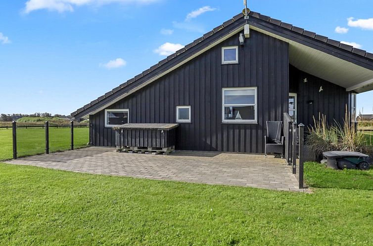 Vakantiehuis "Anthea" - 450m from the sea