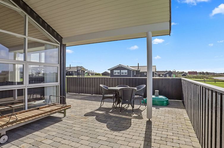 Vakantiehuis "Anthea" - 450m from the sea