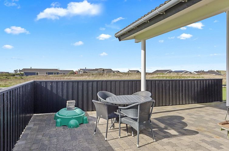 Vakantiehuis "Anthea" - 450m from the sea