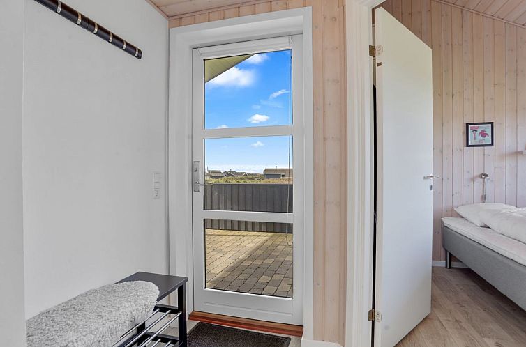 Vakantiehuis "Anthea" - 450m from the sea