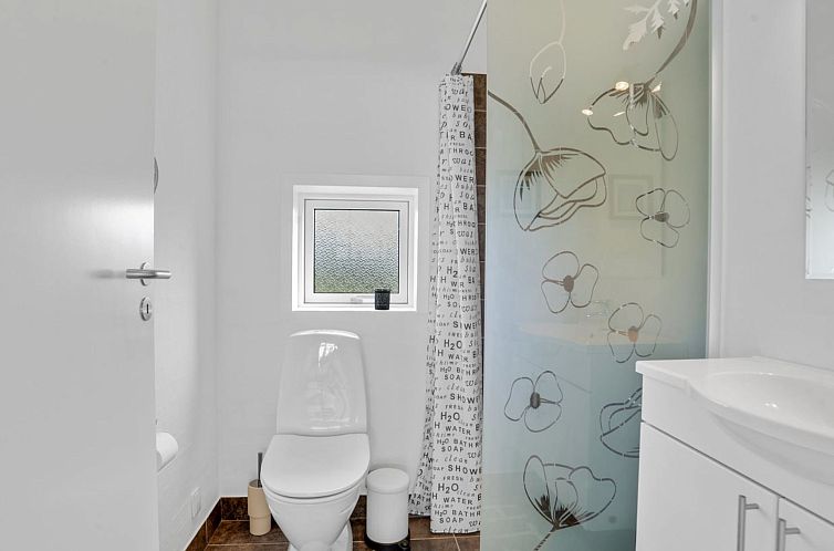 Vakantiehuis "Anthea" - 450m from the sea