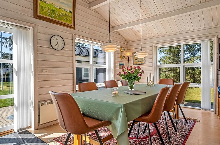 Vakantiehuis "Mathy" - 900m from the sea
