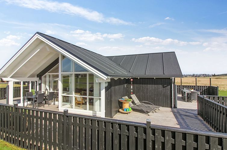 Vakantiehuis "Mirkka" - 1.5km from the sea