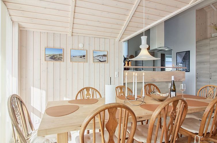 Vakantiehuis "Mirkka" - 1.5km from the sea