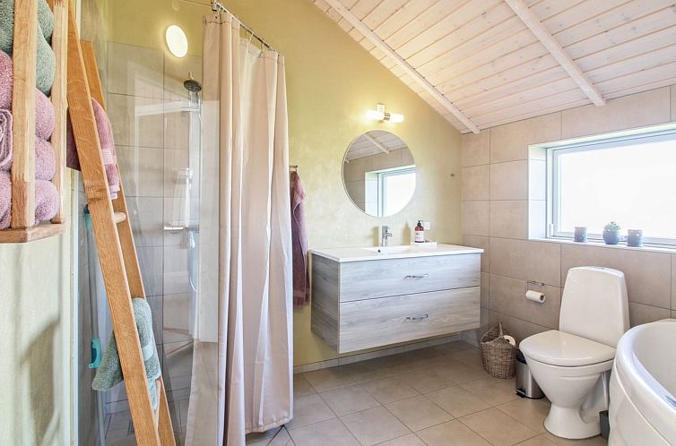 Vakantiehuis "Mirkka" - 1.5km from the sea