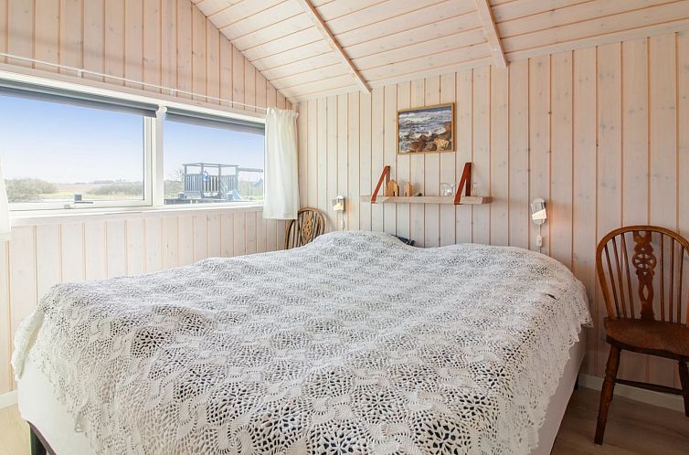 Vakantiehuis "Mirkka" - 1.5km from the sea