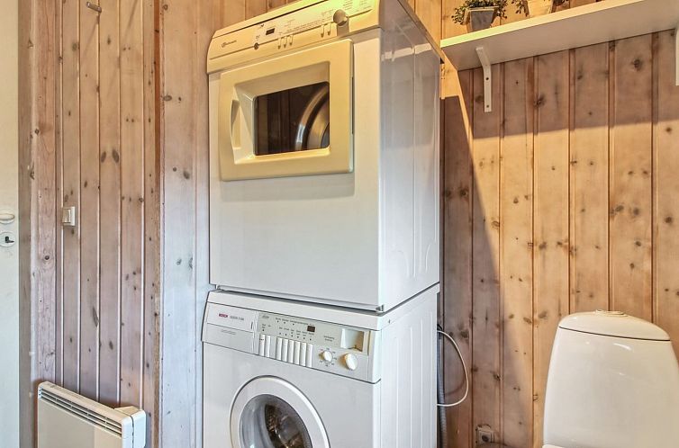 Vakantiehuis "Elsemaria" - 1.3km from the sea