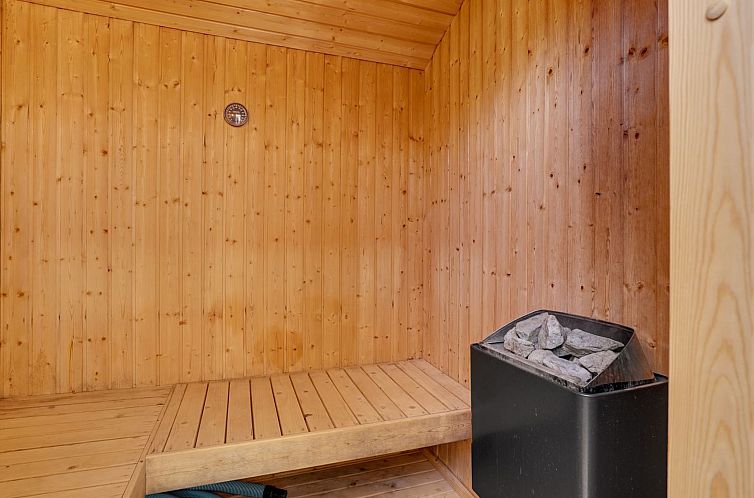 Vakantiehuis "Elsemaria" - 1.3km from the sea