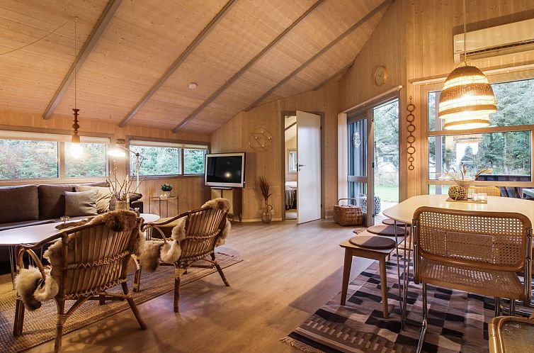 Vakantiehuis "Lovisa" - 500m from the sea