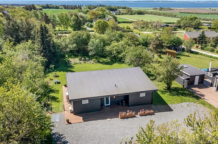 Vakantiehuis "Melina" - 900m to the fjord