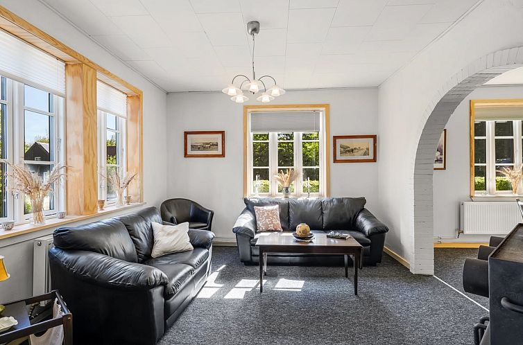 Vakantiehuis "Ejnarine" - 600m to the fjord