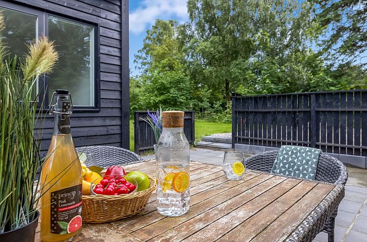 Vakantiehuis "Scalli" - 1.5km to the fjord