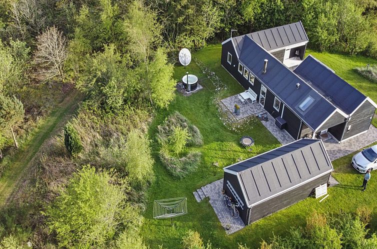 Vakantiehuis "Eireen" - 600m to the fjord