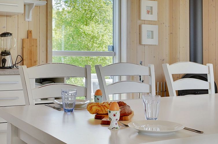 Vakantiehuis "Eireen" - 600m to the fjord