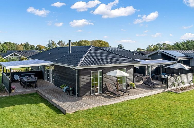 Vakantiehuis "Thala" - 500m from the sea