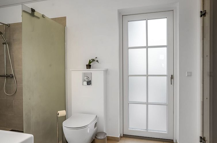 Vakantiehuis "Thala" - 500m from the sea