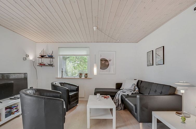 Vakantiehuis "Kerttuli" - 800m from the sea