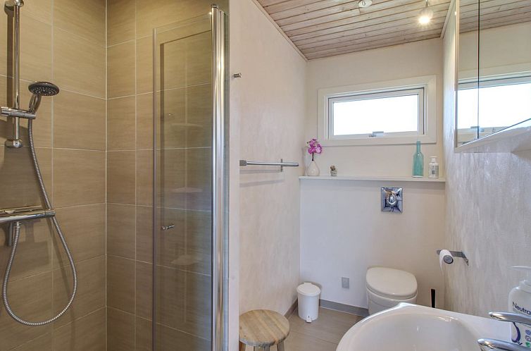 Vakantiehuis "Yanne" - 400m from the sea