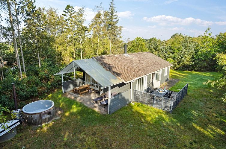 Vakantiehuis "Arwin" - 200m from the sea