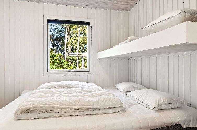 Vakantiehuis "Arwin" - 200m from the sea
