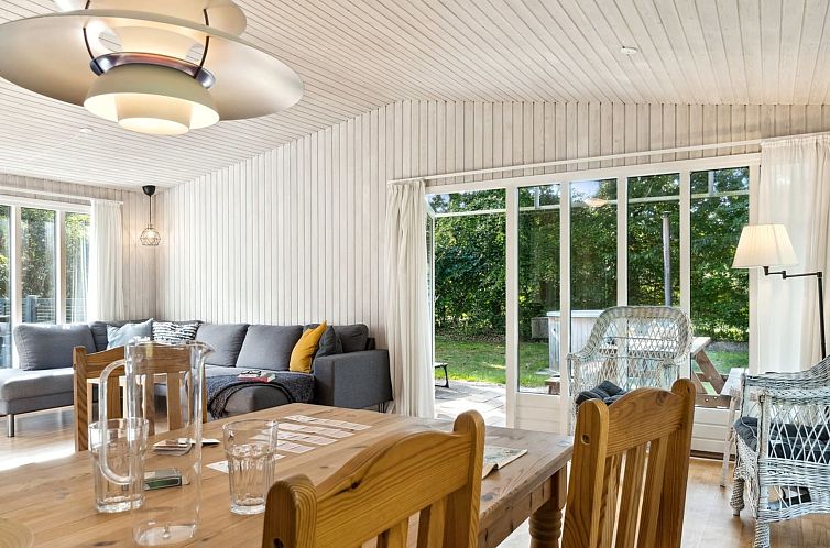 Vakantiehuis "Arwin" - 200m from the sea