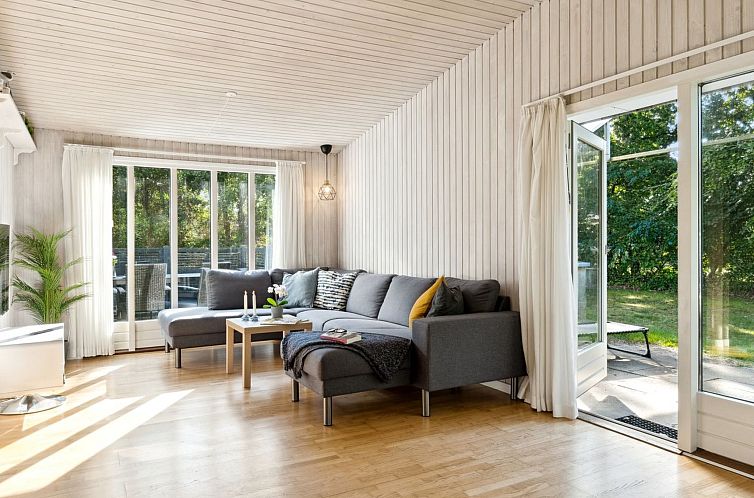 Vakantiehuis "Arwin" - 200m from the sea