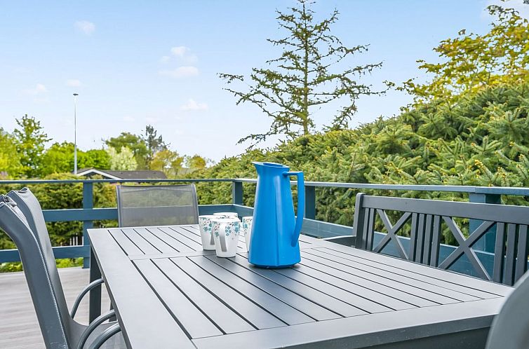 Vakantiehuis "Shaya" - 340m from the sea