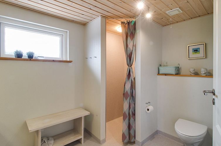 Vakantiehuis "Shaya" - 340m from the sea