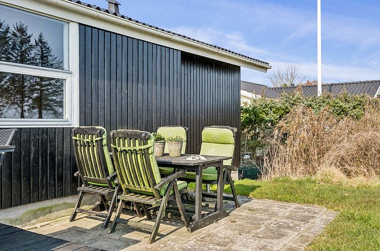 Vakantiehuis "Wrage" -  from the sea