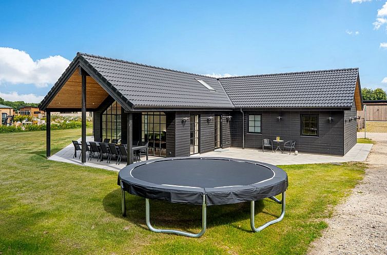 Vakantiehuis "Osa" -  from the sea