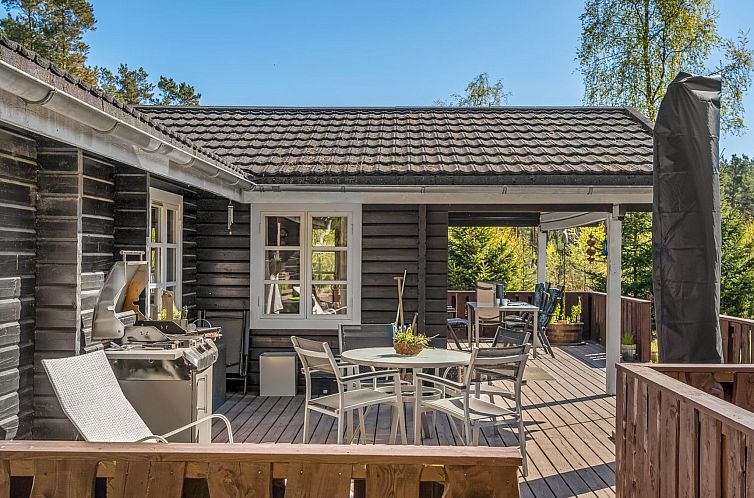 Vakantiehuis "Uuno" - 1.2km from the sea