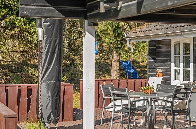 Vakantiehuis "Uuno" - 1.2km from the sea