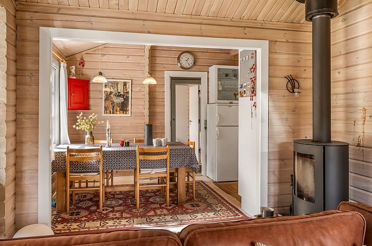 Vakantiehuis "Uuno" - 1.2km from the sea