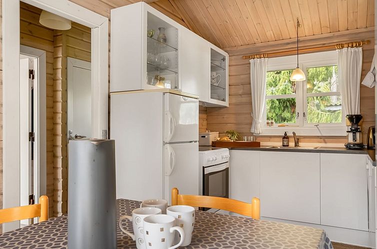 Vakantiehuis "Uuno" - 1.2km from the sea