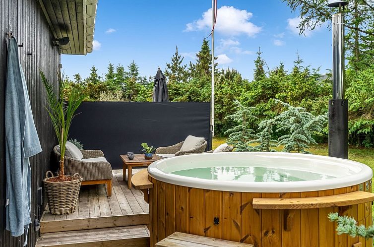 Vakantiehuis "Ingiald" - 600m from the sea