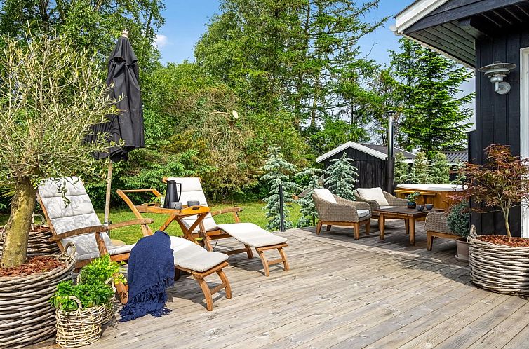 Vakantiehuis "Ingiald" - 600m from the sea