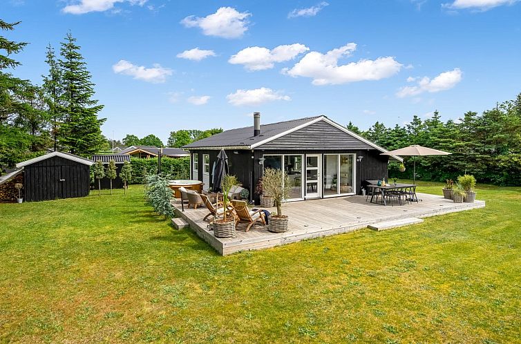 Vakantiehuis "Ingiald" - 600m from the sea