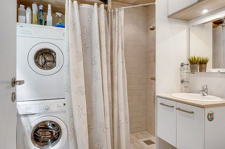 Vakantiehuis "Suna" -  from the sea