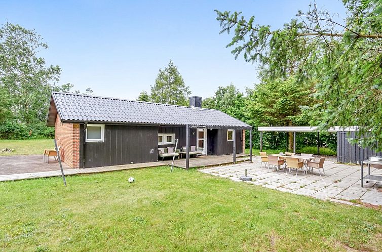Vakantiehuis "Elmira" - 555m from the sea
